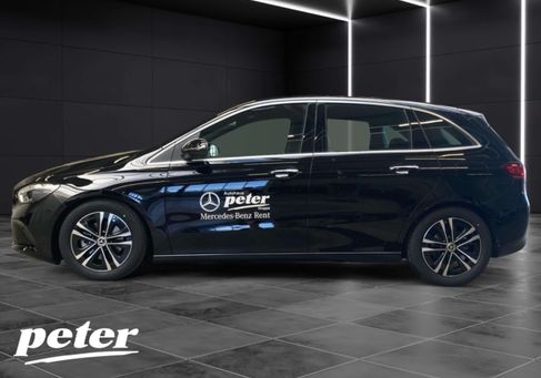 Mercedes-Benz B 180, 2025