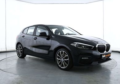 BMW 120, 2022