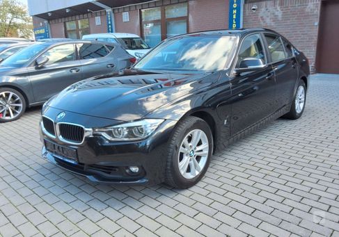 BMW 330, 2018