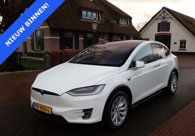 Tesla Model X, 2017