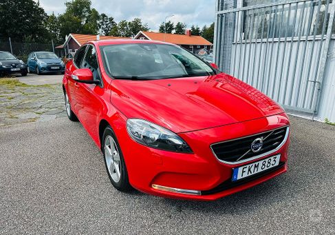 Volvo V40, 2015