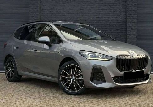 BMW 230, 2023