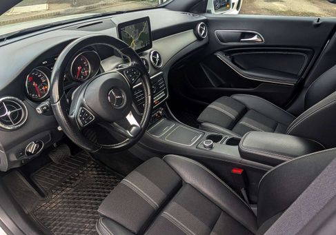 Mercedes-Benz CLA 200, 2018