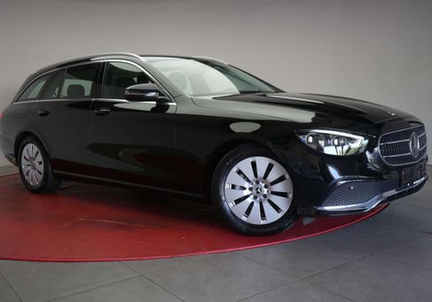 Mercedes-Benz E 220, 2021