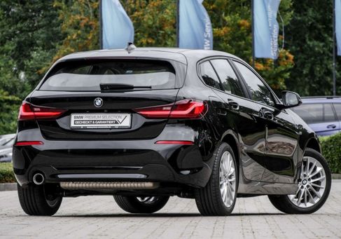 BMW 118, 2023