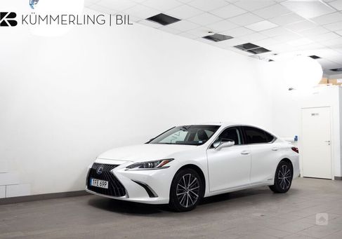 Lexus ES, 2022