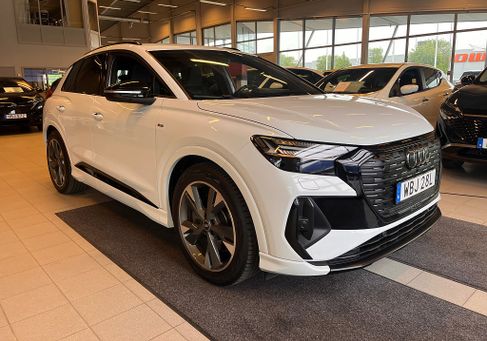 Audi Q4, 2022
