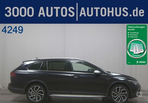 Volkswagen Golf, 2022
