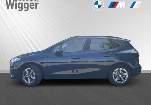 BMW 220, 2025 2