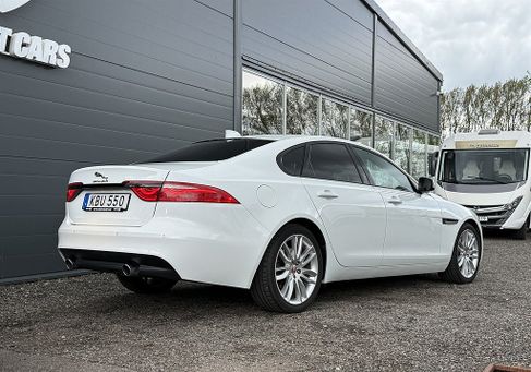 Jaguar XF, 2016