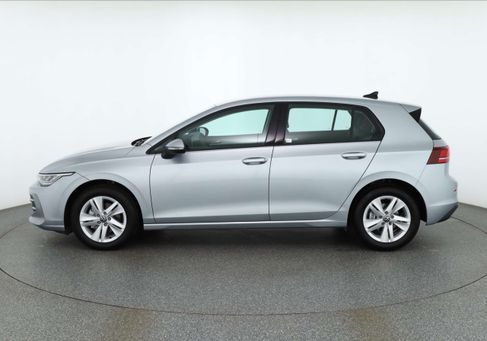 Volkswagen Golf, 2024 2