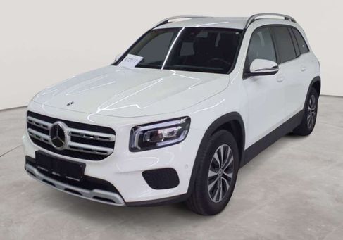 Mercedes-Benz GLB 200, 2023
