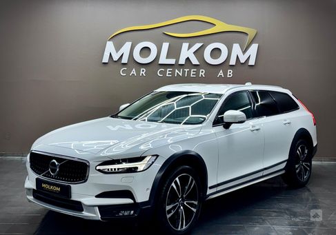 Volvo V90 Cross Country, 2017