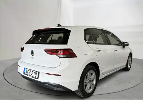 Volkswagen Golf, 2022 3
