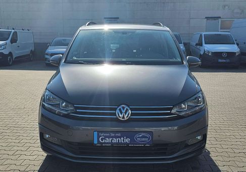 Volkswagen Touran, 2019 2