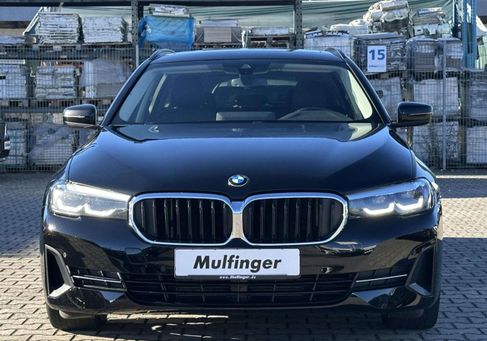 BMW 520, 2022 3