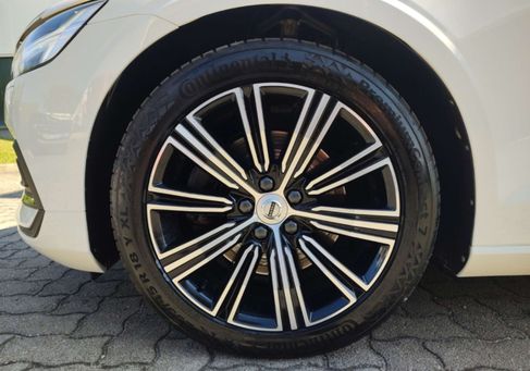 Volvo V60, 2020