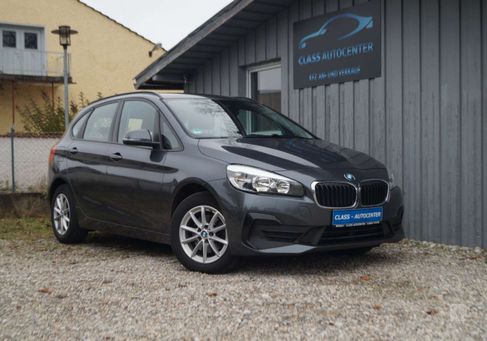 BMW 216, 2018