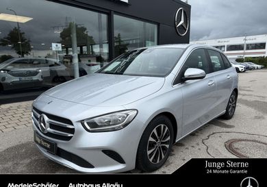 Mercedes-Benz B 180, 2022