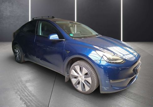 Tesla Model Y, 2024