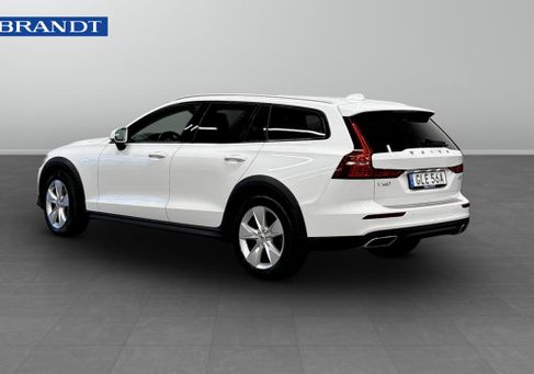 Volvo V60 Cross Country, 2021