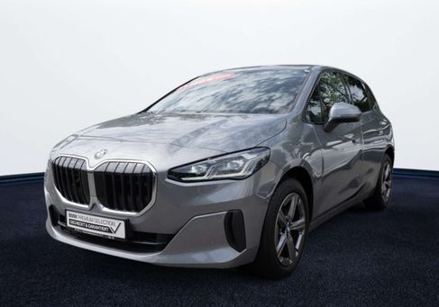 BMW 220, 2025 2
