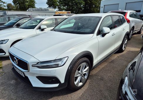 Volvo V60 Cross Country, 2021