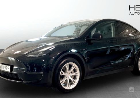 Tesla Model Y, 2021