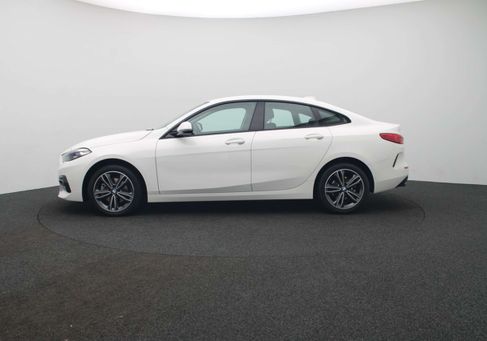 BMW 218, 2021 2