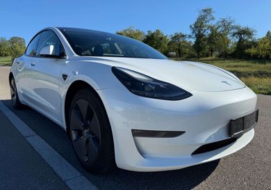 Tesla Model 3, 2021