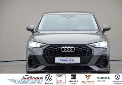 Audi Q3, 2022