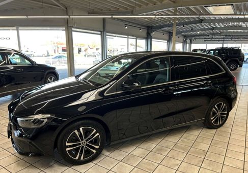 Mercedes-Benz B 180, 2024