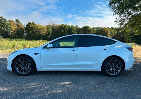 Tesla Model 3, 2022