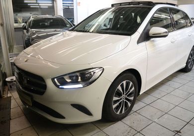 Mercedes-Benz B 180, 2022