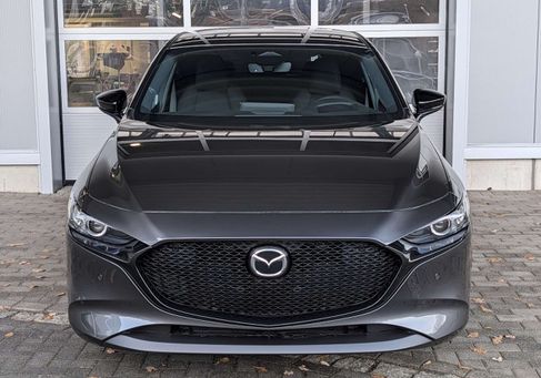 Mazda 3, 2025