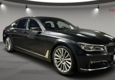 BMW 730, 2017
