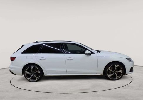Audi A4, 2022