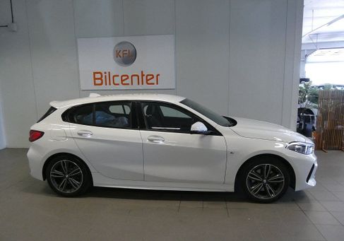 BMW 118, 2021