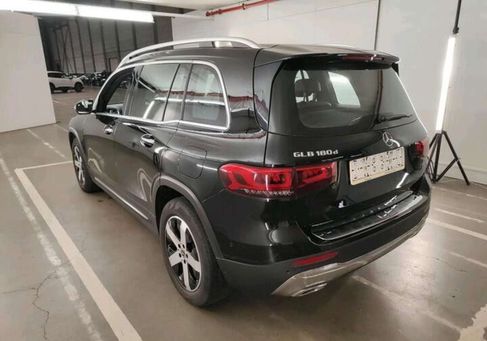 Mercedes-Benz GLB 180, 2021 3