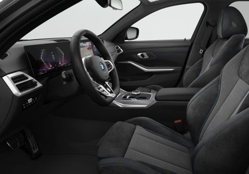 BMW 330, 2026