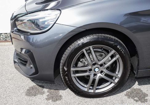 BMW 216, 2020