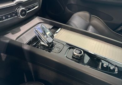 Volvo XC60, 2025