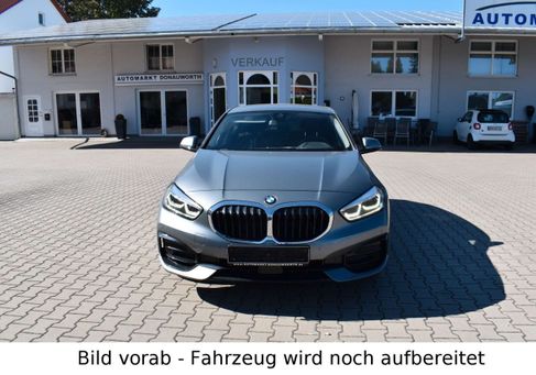 BMW 118, 2023