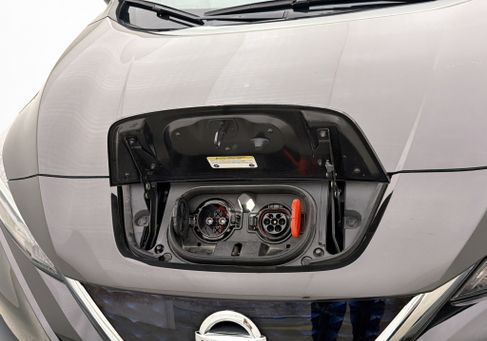 Nissan Leaf, 2022 3