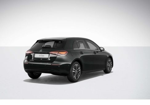 Mercedes-Benz A 250, 2023 3