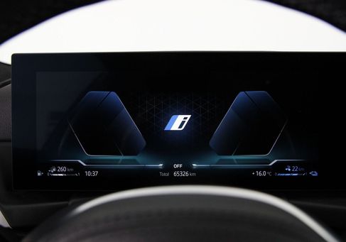 BMW 330, 2023 3