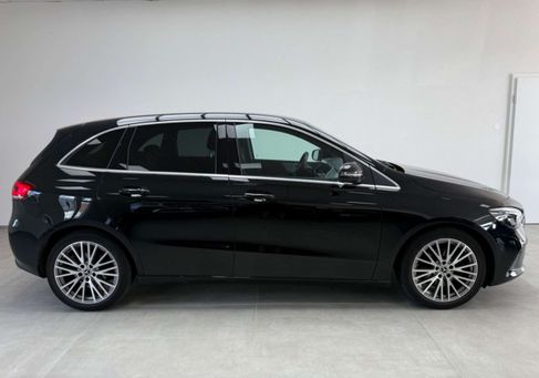 Mercedes-Benz B 180, 2021