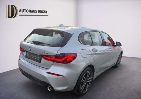 BMW 120, 2021
