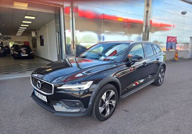Volvo V60 Cross Country, 2021