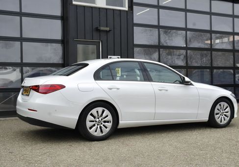 Mercedes-Benz C 180, 2022